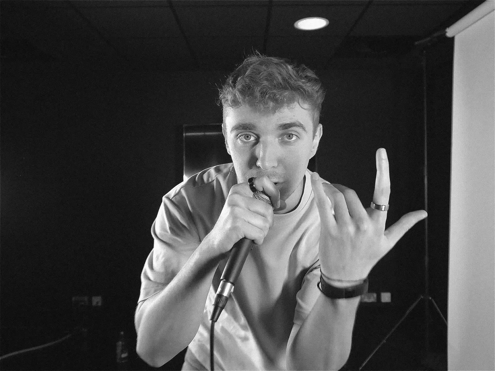 WEIRDMEN - WHAT YOU LOOK LIKE (Official Music Video) — still 1